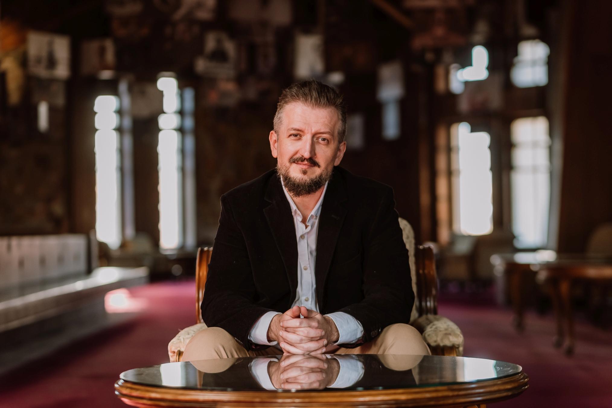 „Akkor jóban leszünk” – Székely Csaba drámaíró hír képe „Akkor jóban leszünk” – Székely Csaba drámaíró hír képe