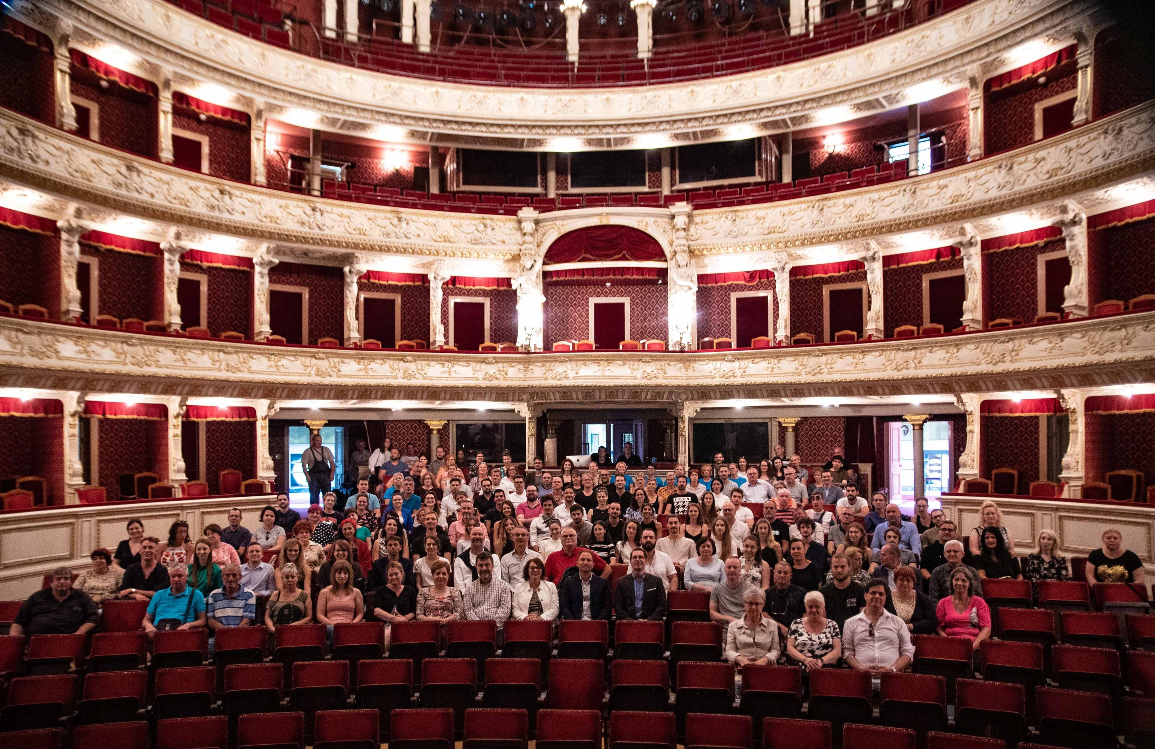 Elindult az új évad a Szegedi Nemzeti Színházban hír képe Elindult az új évad a Szegedi Nemzeti Színházban hír képe