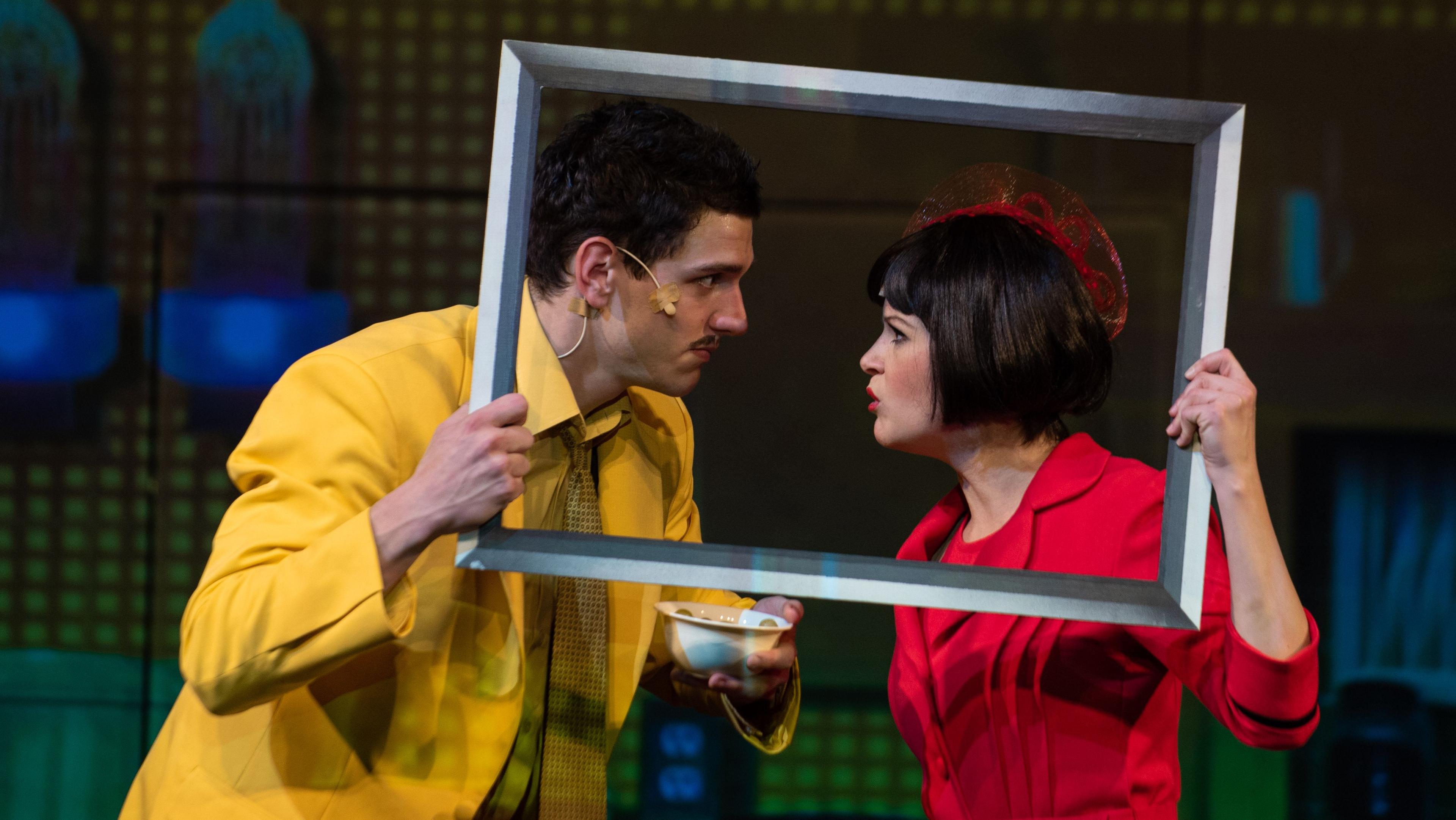 Horgas Ádám elkészült Hitchcock krimijének paródiájával, de egyelőre csak házi főpróbát tartottak a színészek a járvány miatt hír képe Horgas Ádám elkészült Hitchcock krimijének paródiájával, de egyelőre csak házi főpróbát tartottak a színészek a járvány miatt hír képe