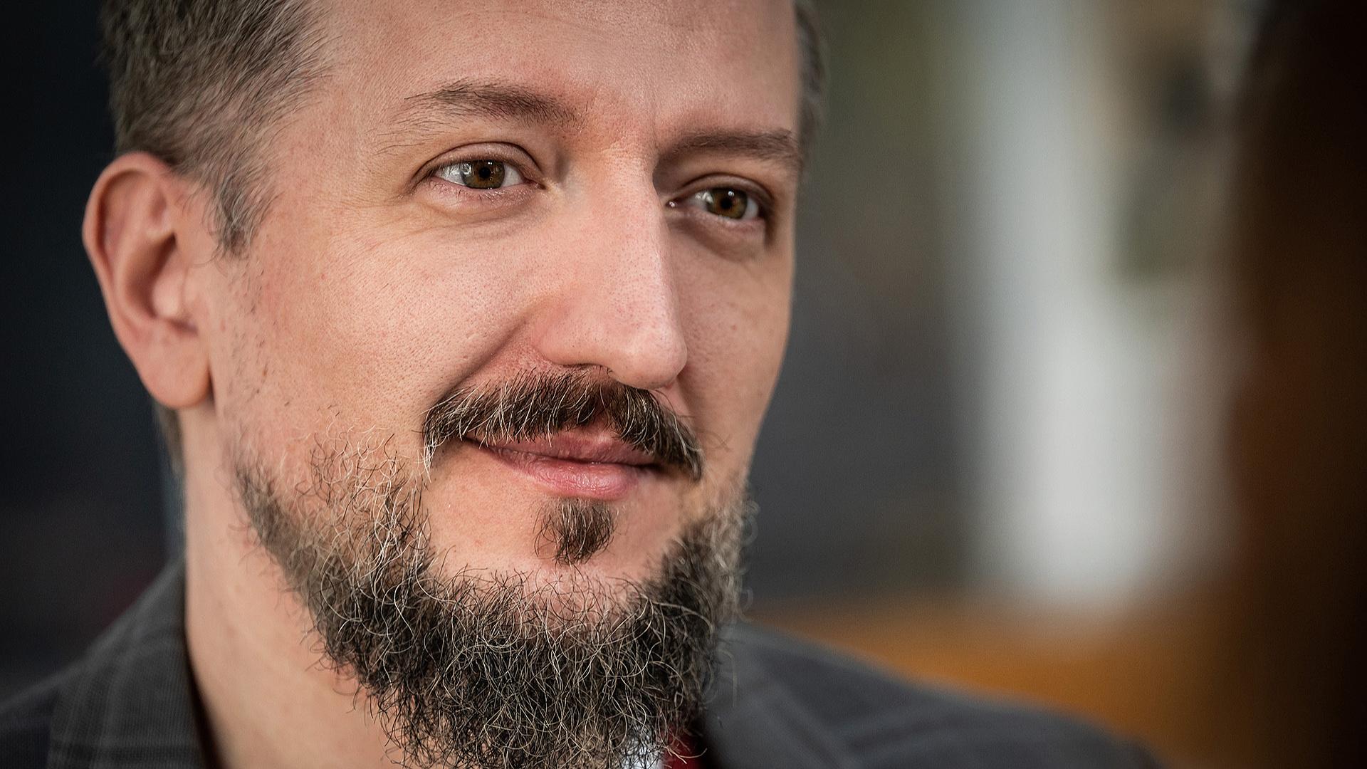 „Imádjuk a büntetéseket. Nézni. Csak ne nekünk kelljen bűnhődni” – beszélgetés Székely Csabával hír képe „Imádjuk a büntetéseket. Nézni. Csak ne nekünk kelljen bűnhődni” – beszélgetés Székely Csabával hír képe