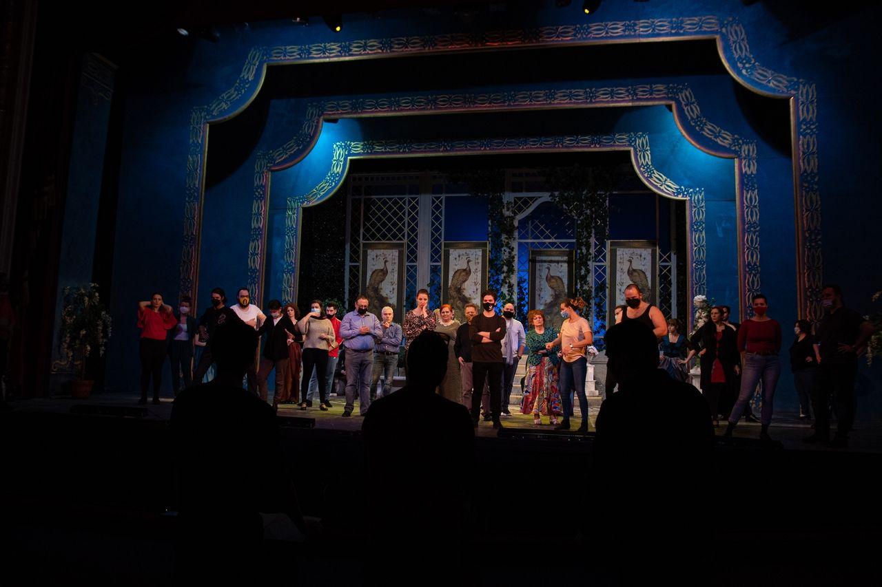 Király Levente és az LGT: a pincétől a padlásig Szól a rádió a szegedi színházban 1 Király Levente és az LGT: a pincétől a padlásig Szól a rádió a szegedi színházban 1