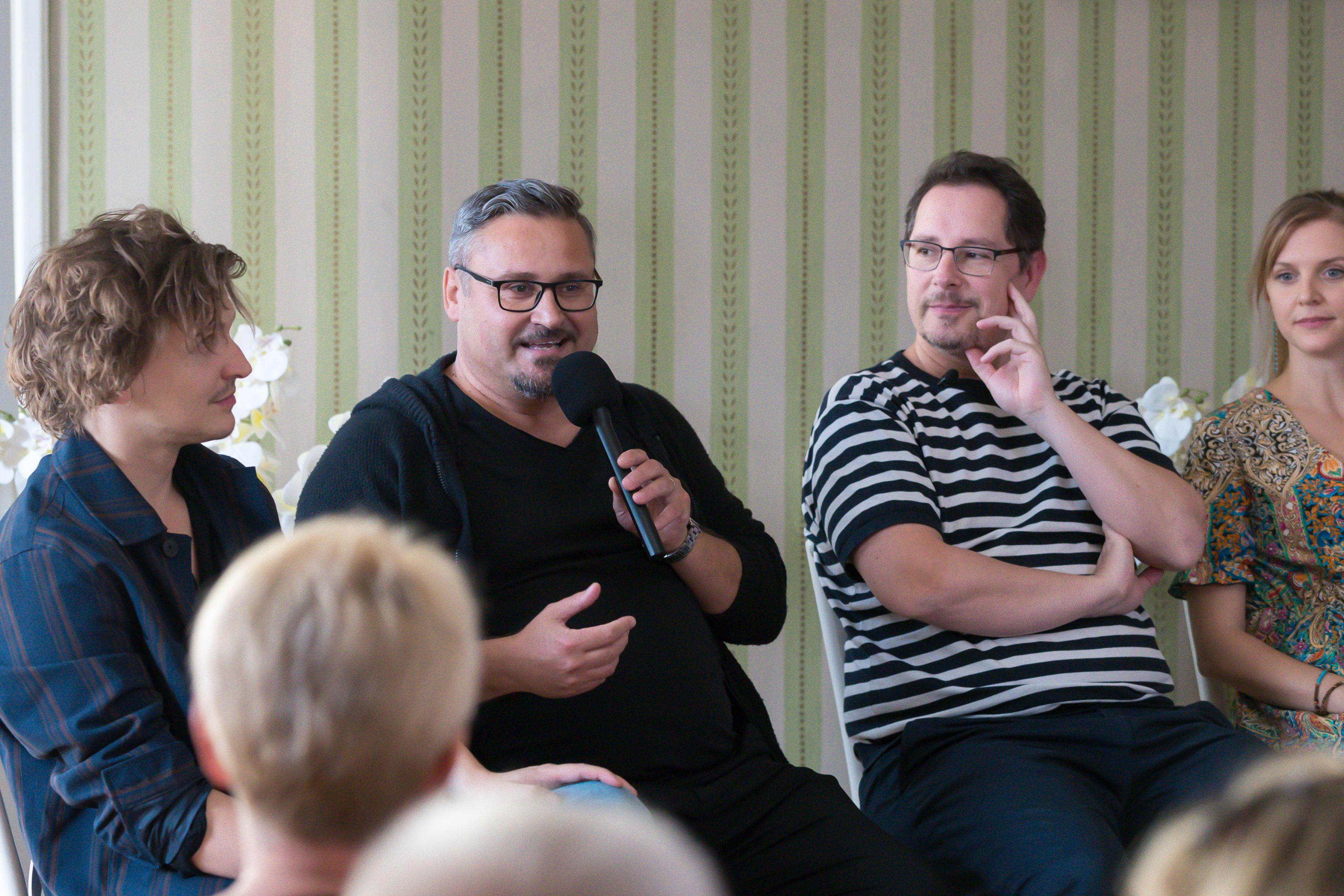 Közönségtalálkozó: Bulgakov hatalmaskodó kisembere és kicsinyeskedő uralkodója együtt elevenedik meg a Kisszínházban 3 Közönségtalálkozó: Bulgakov hatalmaskodó kisembere és kicsinyeskedő uralkodója együtt elevenedik meg a Kisszínházban 3