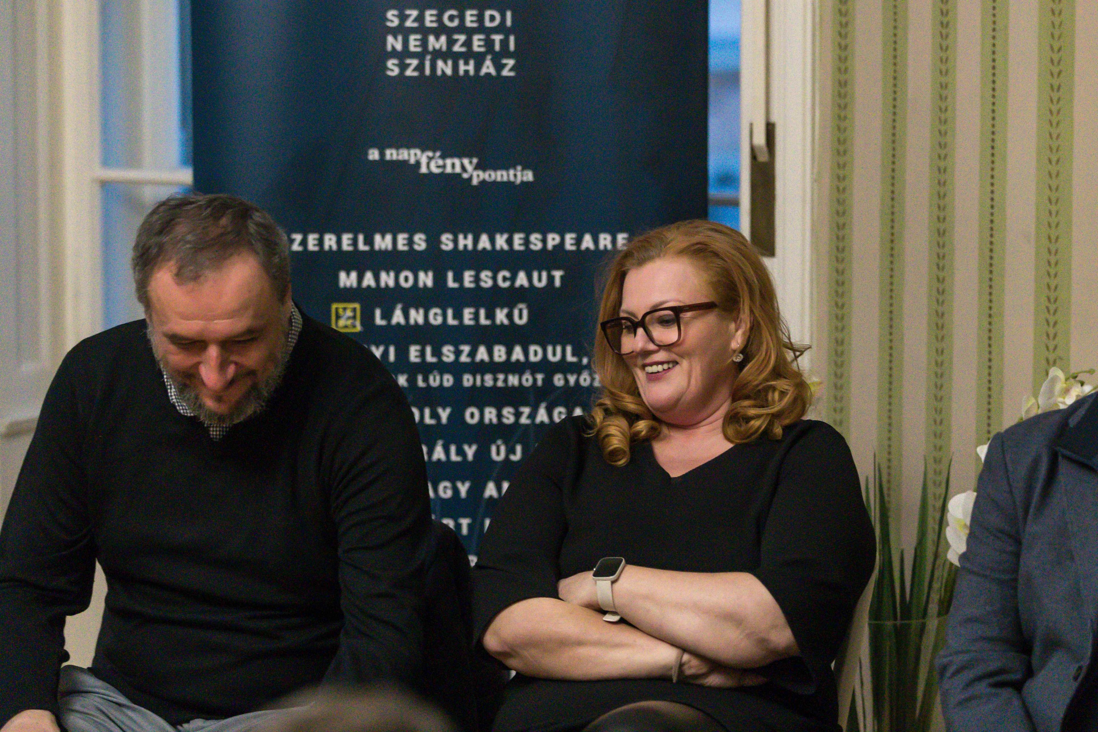 Közönségtalálkozó: lelkünk rejtett ajtajait is nyitogatták a Reök-palotában 2 Közönségtalálkozó: lelkünk rejtett ajtajait is nyitogatták a Reök-palotában 2