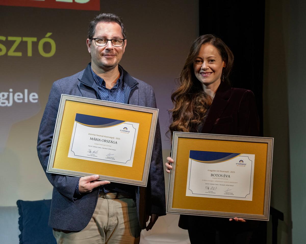 Mária országa a mennybe ment: díjeső hullott a szegedi produkcióra az eSzínház Fesztiválon 3 Mária országa a mennybe ment: díjeső hullott a szegedi produkcióra az eSzínház Fesztiválon 3