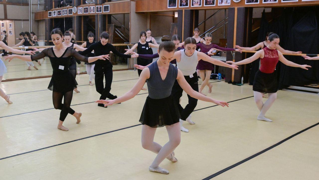 Nemcsak Katát könnyű táncba vinni: harmincöten jelentkeztek a színház felhívására hír képe Nemcsak Katát könnyű táncba vinni: harmincöten jelentkeztek a színház felhívására hír képe