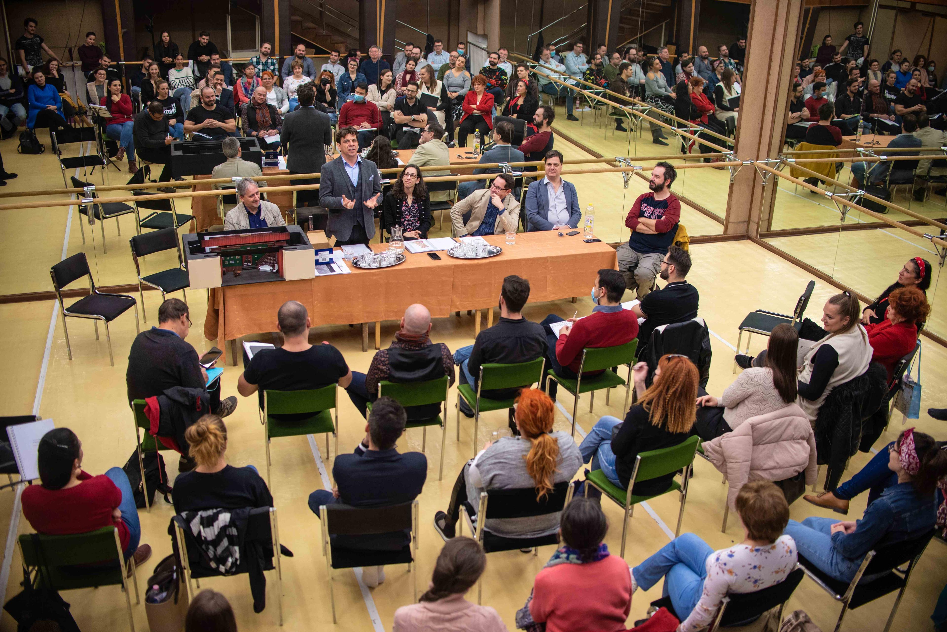 Önfeledt szórakoztatással zárja az évet a Szegedi Nemzeti Színház 2 Önfeledt szórakoztatással zárja az évet a Szegedi Nemzeti Színház 2