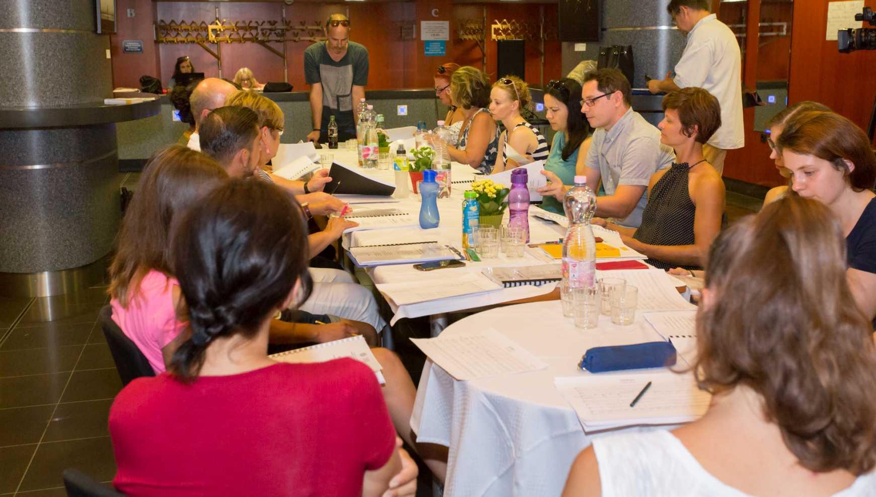 Színházi bestiák a Szegedi Nemzeti Színházban hír képe Színházi bestiák a Szegedi Nemzeti Színházban hír képe