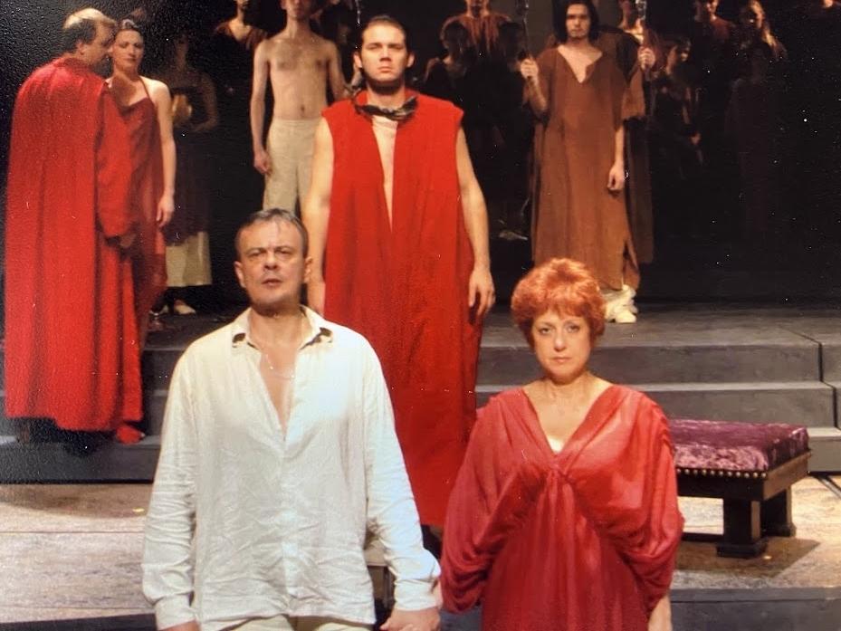 Vastapssal és több meglepetéssel köszöntötték Fekete Gizit a Kisszínházban 2 Vastapssal és több meglepetéssel köszöntötték Fekete Gizit a Kisszínházban 2