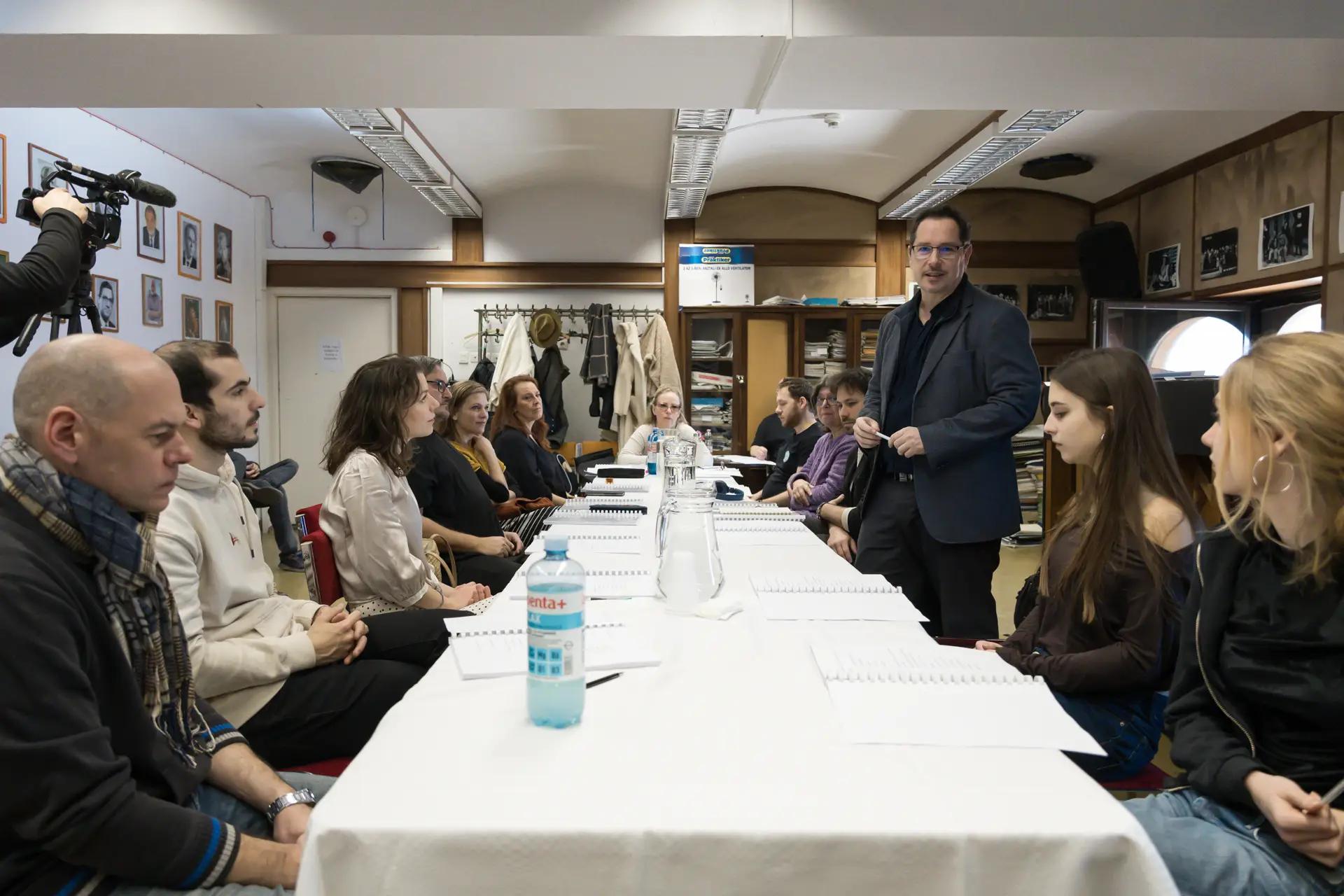 Színre lépnek a Teljesen idegenek hír képe Színre lépnek a Teljesen idegenek hír képe