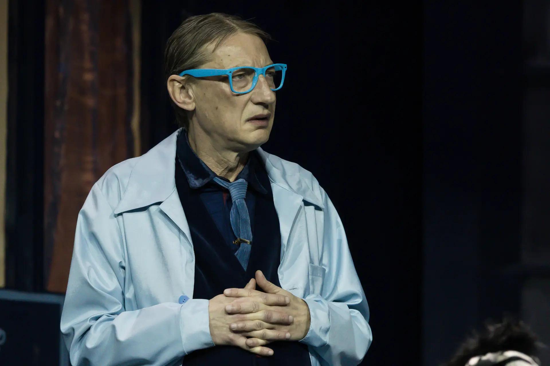 A revizor 3 A revizor 3